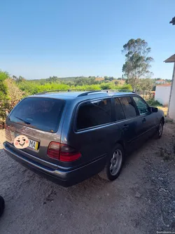 Mercedes-Benz E 290 S210