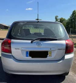 Toyota Corolla (E12u)