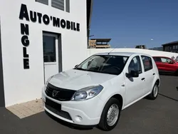 Dacia Sandero 1.2 i 75 CH *Distribution effectuée pour la vente