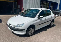 Peugeot 206 1.4 i 75CH (5CV) / 217 220 km / Pack Style 5 Portes / CT OK / GARANTIE JUSQU'À 24 MOIS