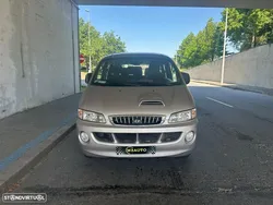 Hyundai H-1 Starex