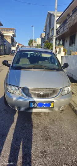 Chrysler Grand Voyager 2.5 CRD SE