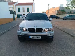 BMW X5 troco bmw x5 xdrive Pack M  do ano 2004, com 220mil quilómetros