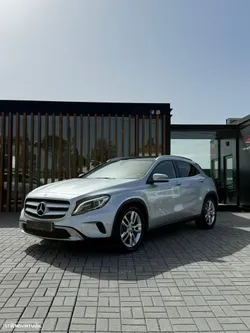 Mercedes-Benz GLA 220 d 4Matic 7G-DCT