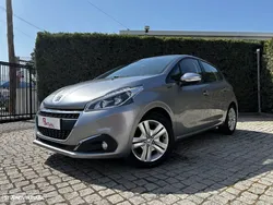 Peugeot 208 1.2 PureTech Signature