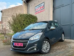 PEUGEOT 208 Phase 2 1.6L BlueHDi 100cv EDITION ALLURE Business / Apple CarPlay & Android Auto / Ecran GPS / Climatisation / Feux de jour LED Etc...