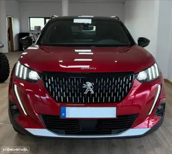 Peugeot 2008 PureTech 130 EAT8 GT