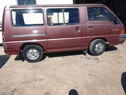 Mitsubishi L300 9 lugares