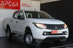 Mitsubishi L200 2.4 DI-D CD Invite 4WD