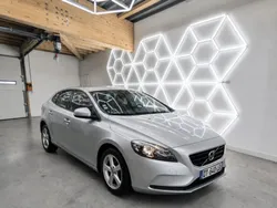 VOLVO V40 D2 115 Momentum