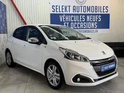 Peugeot 208 PHASE 2 1.2 Puretech 82 CH STYLE 1ERE MAIN