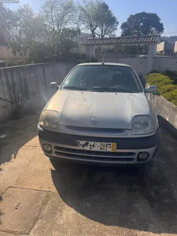 Renault Clio 1.4 16V 98cv TechRun