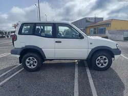 Nissan Terrano 2.7 125HP 3 Portas