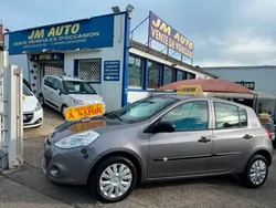 A saisir Clio III 1.2i 16v essence 75cv 72.200kms possibilité garantie 12 / 24 / 36 mois