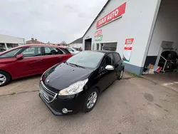 Peugeot 208 1.4 HDI --Révisée et Garantie 6 mois-