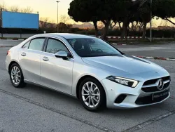 Mercedes-Benz A 200 Sedán 7G-DCT (4.75)