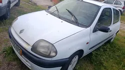 Renault Clio 1.5dci van com pequenos reparos ler