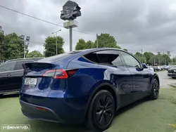 Tesla Model Y Long-Range RWD