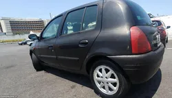 Renault Clio 1.9Diesel // 5 lugares // Com Inspeção