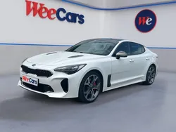 KIA STINGER 3.3 T-GDi 370 GT