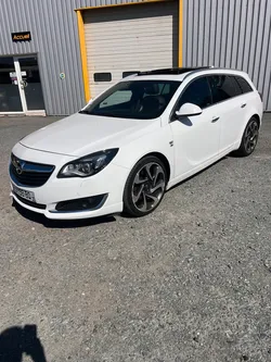 Opel Insignia Break Finition OPC 2l TDCI 170cv