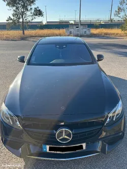 Mercedes-Benz 220