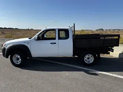 Mazda BT-50 3 lugares