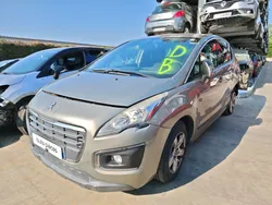 Peugeot 3008 accidentée