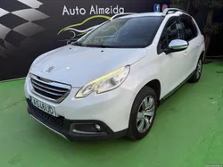 Peugeot 2008 1.2 PureTech Allure