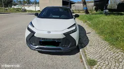 Toyota C-HR 1.8 Hybrid Square Collection