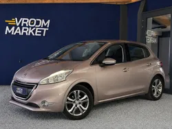 PEUGEOT 208 1.2 82 cv STYLE - 2014 - Origine France - Climatisation - Régulateur - Faible kilométrage - Phares LED