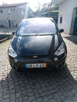 Ford S-Max Titanium