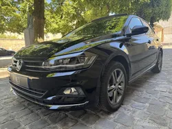 VOLKSWAGEN POLO 6 1.0 TSI 115 ch VI AW Carat / 1ère Main - Toit Ouvrant