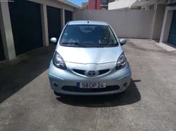 Toyota Aygo 1.0 com Dir. Assistida