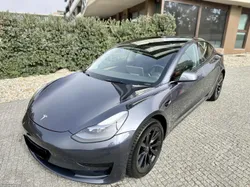 Tesla Model 3 STANDARD RANGE PLUS RWD