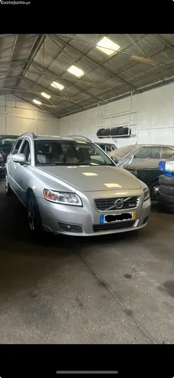 Volvo V50 R design