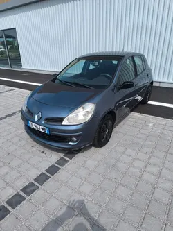 Magnifique clio 3 essence