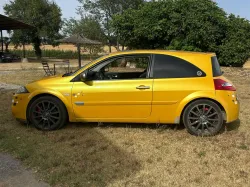 Renault Megane Renault Megane II RS F1 Team R26 2.0 Turbo 230 CV