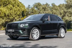 Bentley Bentayga Hybrid Azure