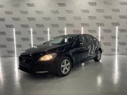 VOLVO V40 D2 Momentum 120