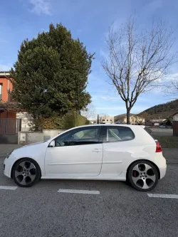 Volkswagen Golf GTI 2.0 TFSI DSG