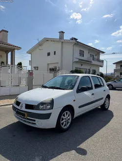 Renault Clio 1.5 DCI ( 5 lugares )