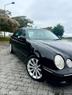 Mercedes-Benz E 220 CDI Avantgarde