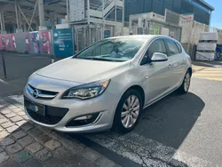 ⭐️⭐️⭐️⭐️⭐️ FR OPEL ASTRA IV (2) BERLINE 1.4 TURBO 140 COSMO AUTO ( feux et essuie glaces auto, radar av et ar avec camera, GPS, bluetooth, etc.... ) FULL SUIVI D'ENTRETIENS DISPONIBLES ⭐️⭐️⭐️⭐️⭐️