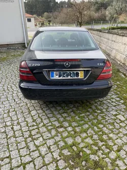 Mercedes-Benz E 220 Mercedes-Benz E220 Diesel
