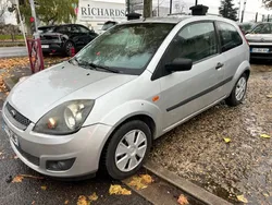 FORD FIESTA 1.3i Ghia/PAIEMENT 10 FOIS AVEC CB