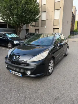 Peugeot 207 1.4 VTi 95ch série 64