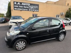 Peugeot 107 1.4 hdi 54 cv clim / 5 portes