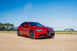 Alfa Romeo Giulia Quadrifoglio V6 – Excellent état – Entretien complet