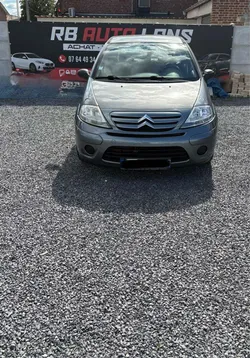 Très belle citroën c3 contrôle ok garantie et réviser